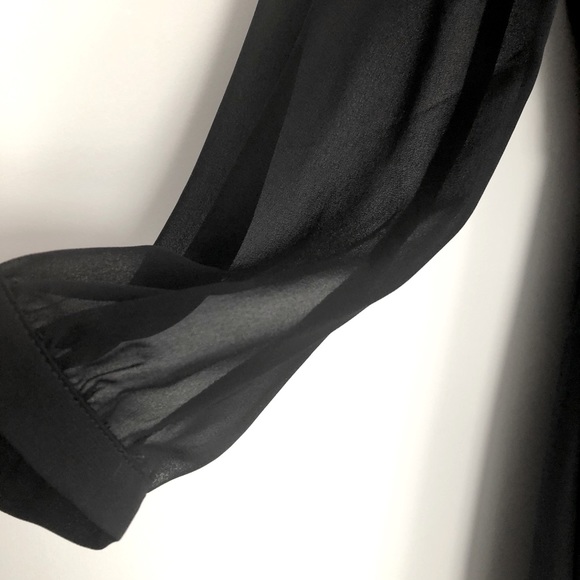 ✨2/$30✨ NWOT- EXPRESS BLACK ROMPER LONGSLEEVE - Picture 3 of 4